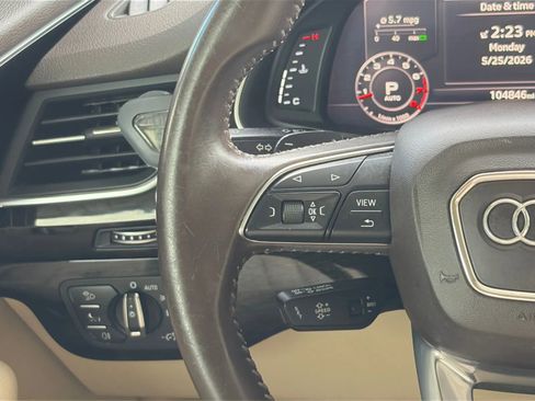 Used 2018 Audi Q7 3.0T Prestige w/ Prestige Package AWD/4WD image 32
