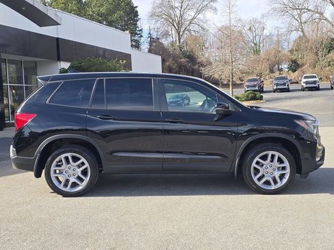 Used 2024 Honda Passport EX-L image 2