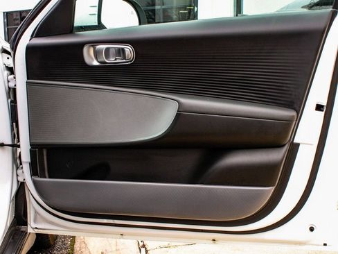 Used 2023 Hyundai Ioniq 6 SE image 12