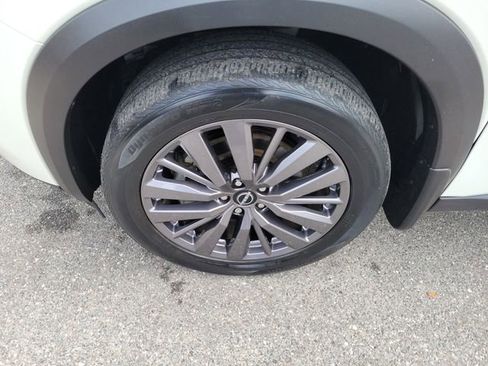 Used 2023 Nissan Pathfinder SL w/ SL Premium Package image 5