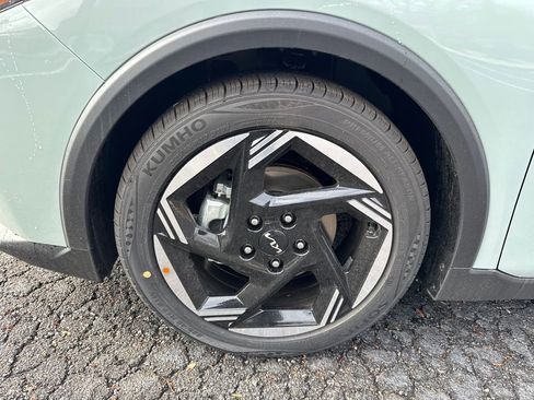 New 2025 Kia K4 EX image 9