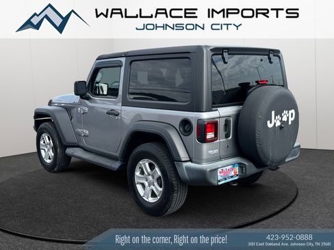 Used 2019 Jeep Wrangler Sport AWD/4WD image 3