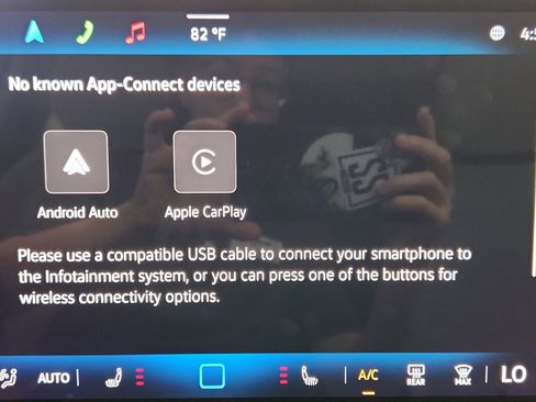 New 2025 Volkswagen Tiguan SE image 21