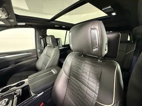 New 2026 Cadillac Escalade V w/ LPO, ONYX Package image 18