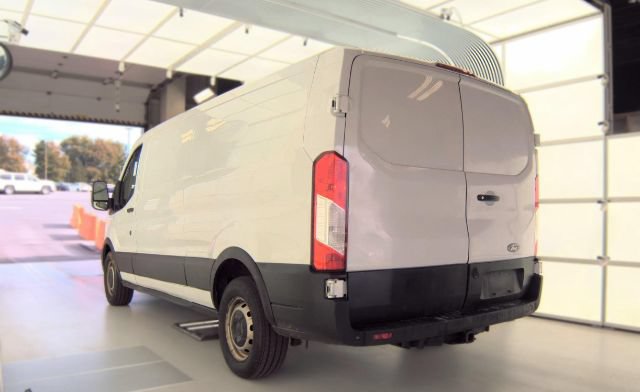 Used 2021 Ford Transit 250 Low Roof RWD image 4