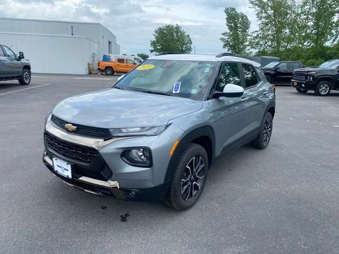 Used 2023 Chevrolet TrailBlazer ACTIV w/ Sun and Liftgate Package AWD/4WD image 1