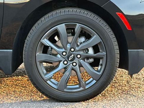 Used 2022 Chevrolet Equinox RS w/ RS Leather Package FWD image 6