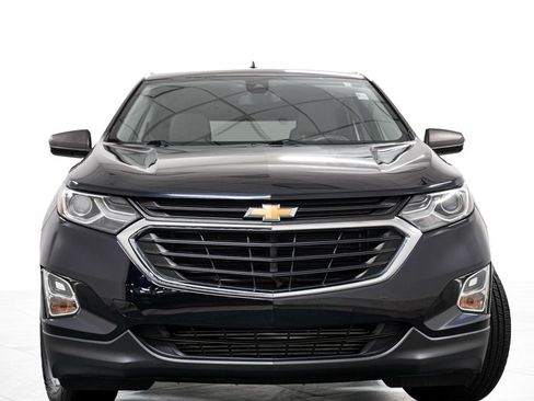 Used 2021 Chevrolet Equinox LS FWD image 3