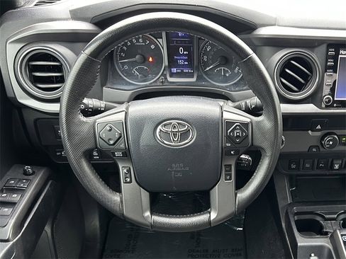 Used 2020 Toyota Tacoma TRD Off-Road image 37