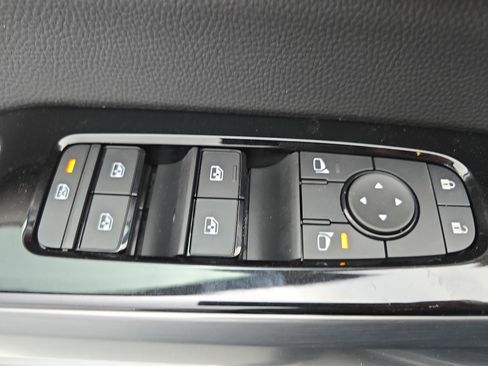 New 2026 Nissan Pathfinder SL image 29