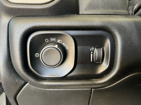 Used 2021 RAM 3500 Tradesman w/ Chrome Appearance Group image 23