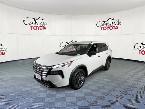 Used 2024 Nissan Rogue S AWD/4WD image 6