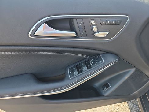 Used 2018 Mercedes-Benz GLA 250 4MATIC image 5