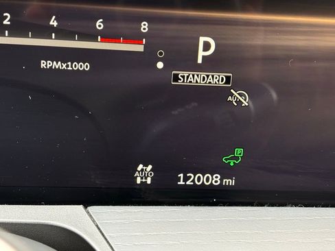 Used 2025 INFINITI QX80 Sensory image 35