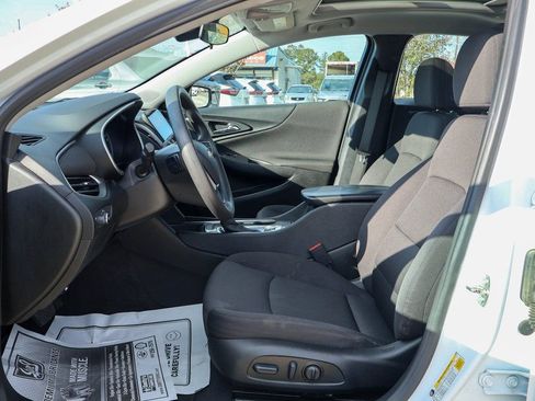 Used 2023 Chevrolet Malibu LT image 7