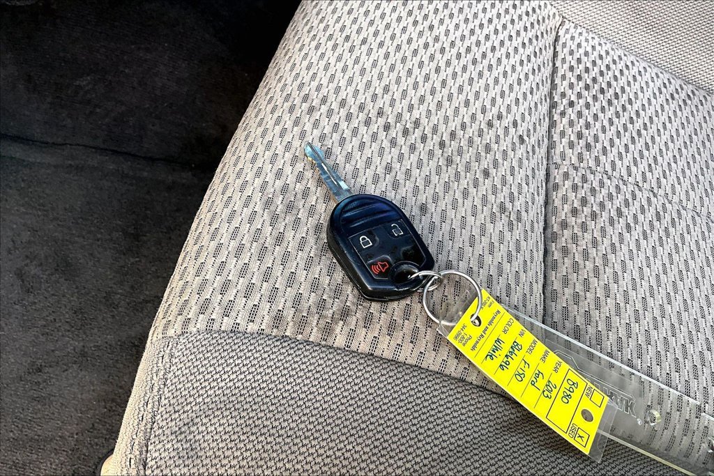 Used 2013 Ford F150 XLT w/ Mid Equipment Group RWD image 33