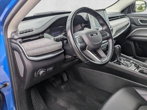 Used 2022 Jeep Compass Latitude w/ Convenience Group AWD/4WD image 6