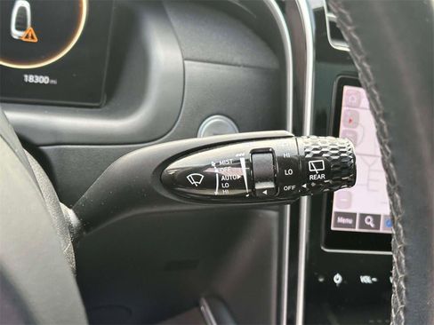 Used 2022 Hyundai Tucson Limited w/ Winter Package image 25