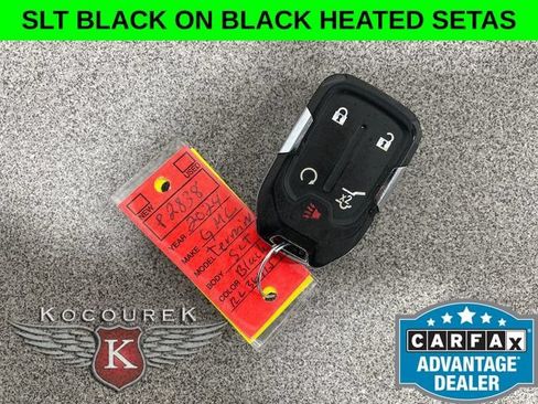 Used 2024 GMC Terrain SLT AWD/4WD image 25