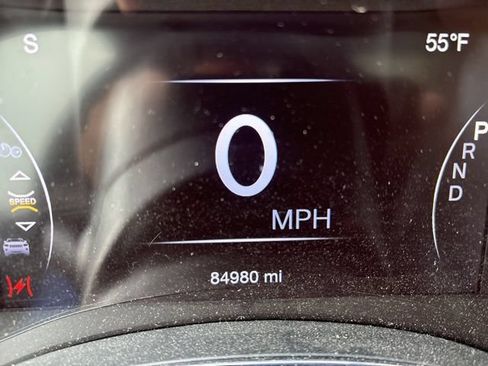 Used 2021 Jeep Grand Cherokee Limited w/ Sun & Sound Group AWD/4WD image 3