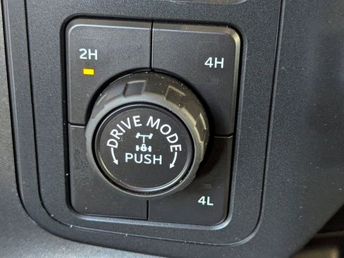 Used 2022 Ford F150 XLT w/ Equipment Group 302A High image 31