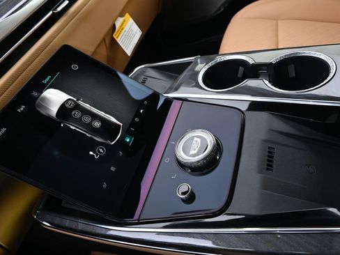 New 2025 Cadillac Escalade IQ Luxury 2 AWD/4WD image 32
