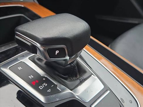 Used 2023 Audi Q5 2.0T Premium Plus w/ Premium Plus Package AWD/4WD image 11