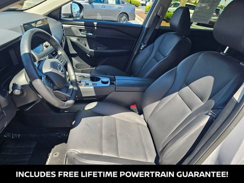 Certified 2025 Nissan Rogue SL AWD/4WD image 16