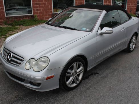 Used 2008 Mercedes-Benz CLK 350 Cabriolet image 2