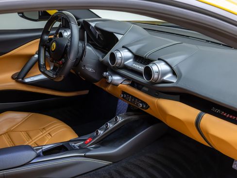 Used 2019 Ferrari 812 Superfast image 57