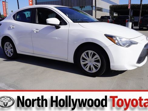 Used 2019 Toyota Yaris L FWD image 1