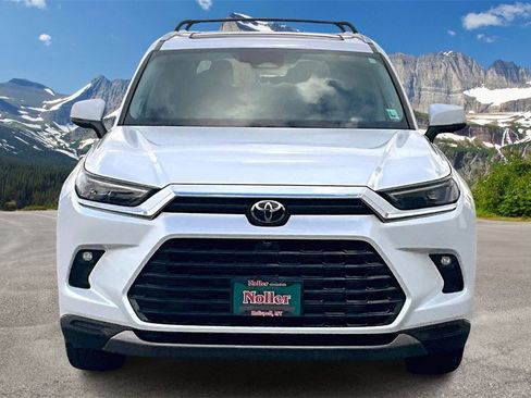 Used 2024 Toyota Grand Highlander Limited image 3