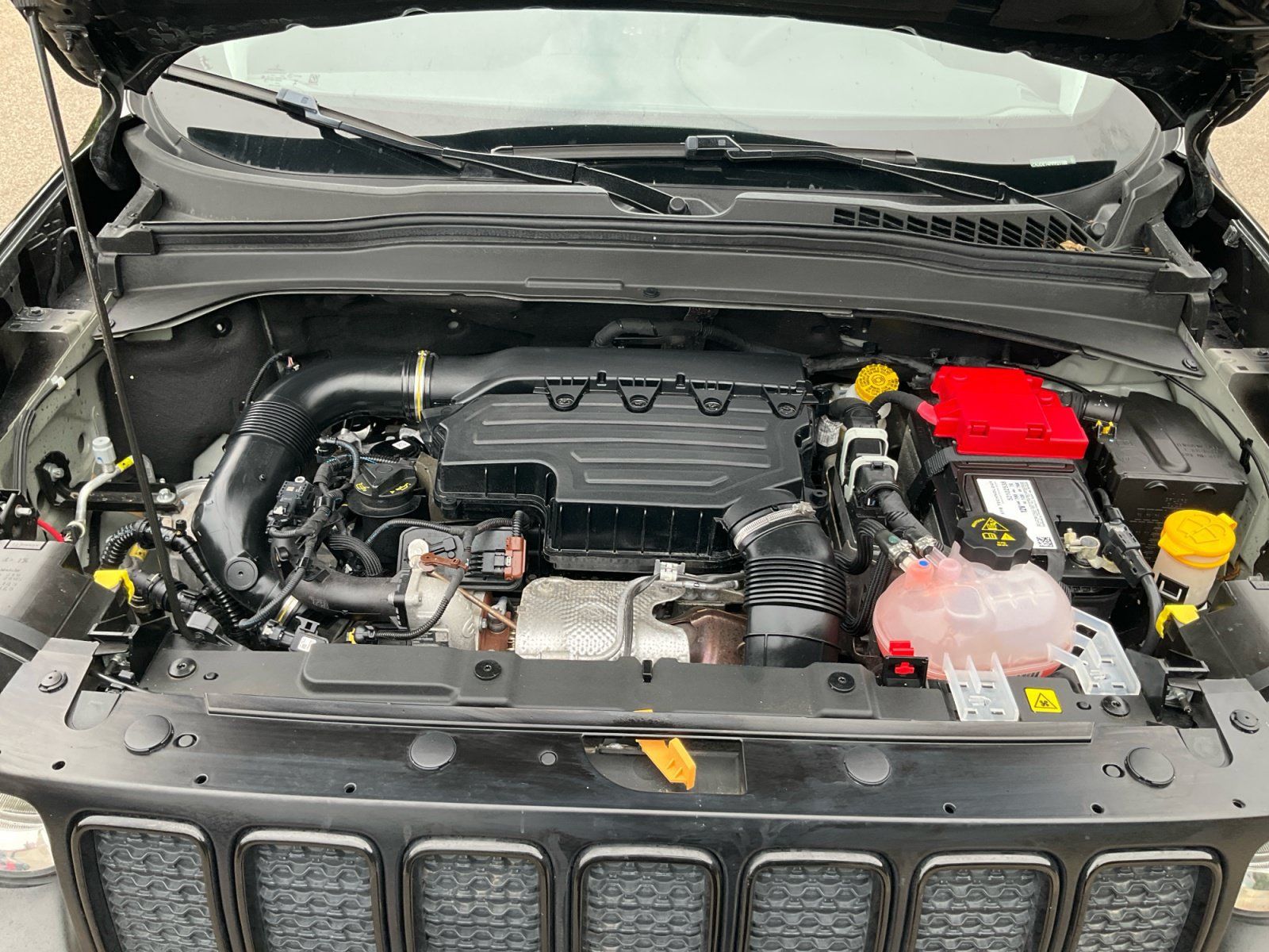 Used 2023 Jeep Renegade Altitude AWD/4WD image 27
