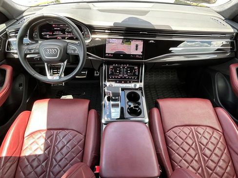 Used 2023 Audi SQ8 Prestige AWD/4WD image 10
