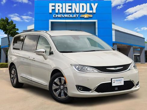 Used 2020 Chrysler Pacifica Limited w/ Advanced Safetytec Group image 1