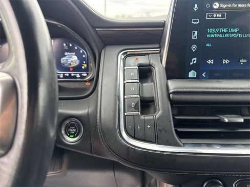 Used 2022 Chevrolet Suburban LT image 21