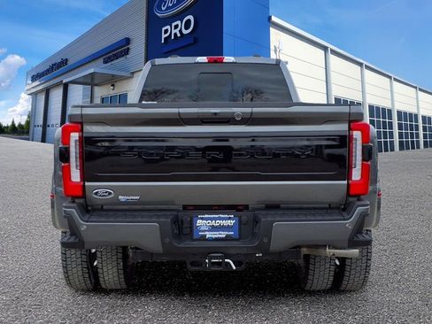 New 2025 Ford F450 Platinum image 25