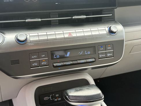 Used 2024 Hyundai Kona SEL AWD/4WD image 21