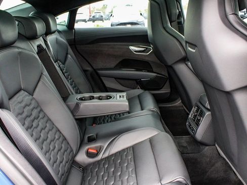 Used 2022 Audi e-tron GT Prestige w/ Prestige Package image 38