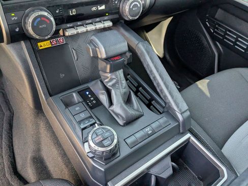 Used 2025 Toyota 4Runner TRD Off-Road image 17