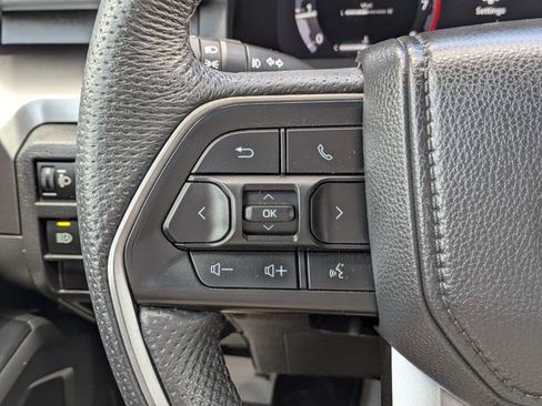 Used 2025 Toyota Tacoma TRD Sport AWD/4WD image 24