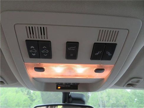 Used 2007 Chevrolet Suburban LTZ w/ LTZ Preferred Equipment Group image 15