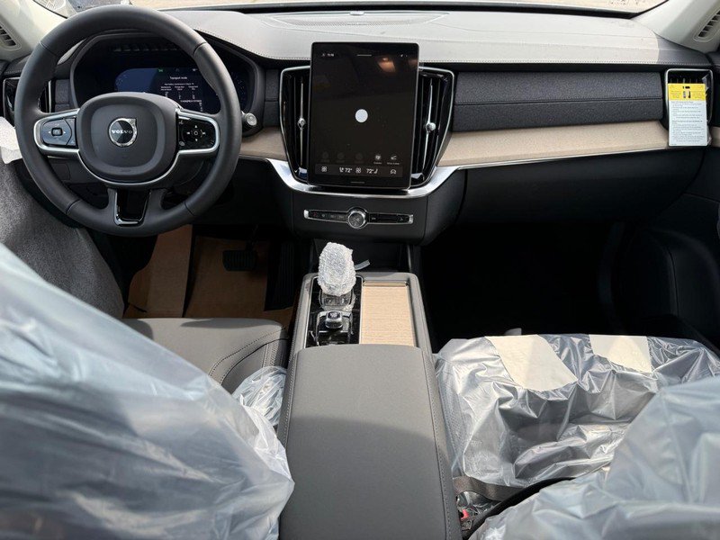 New 2027 Volvo XC90 B6 Plus AWD/4WD image 7