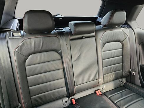 Used 2015 Volkswagen GTI SE image 23