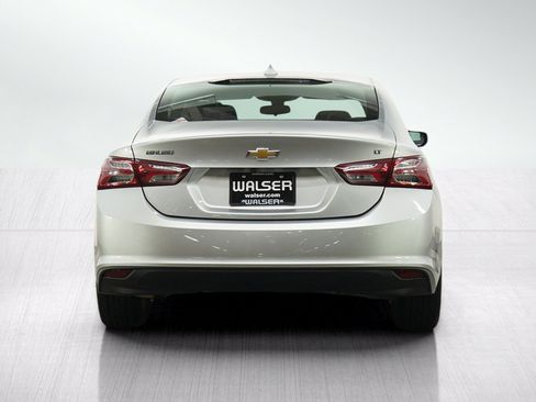 Used 2021 Chevrolet Malibu LT FWD image 4