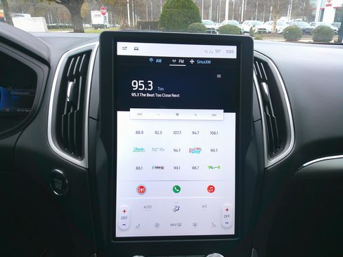 Used 2022 Ford Edge SEL w/ Convenience Package image 25