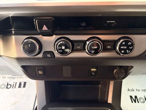 Used 2021 Toyota Tacoma TRD Sport image 25