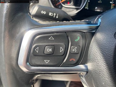Used 2021 Jeep Wrangler Unlimited Sahara w/ Uconnect 4C Nav & Sound Group AWD/4WD image 23