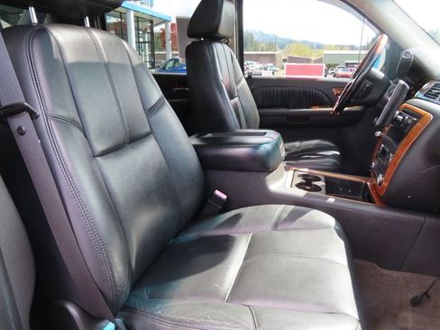 Used 2008 Chevrolet Avalanche LT AWD/4WD image 39