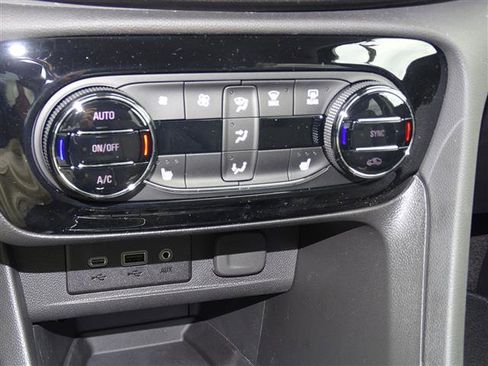 Used 2023 Buick Encore GX Select w/ Sport Touring Package image 12